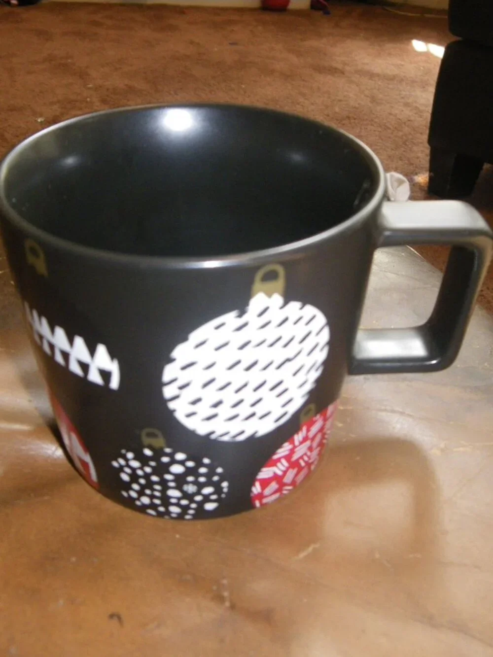 2016 Starbucks Matte Black Finish w/ Holiday Ornaments 14 oz Coffee Mug